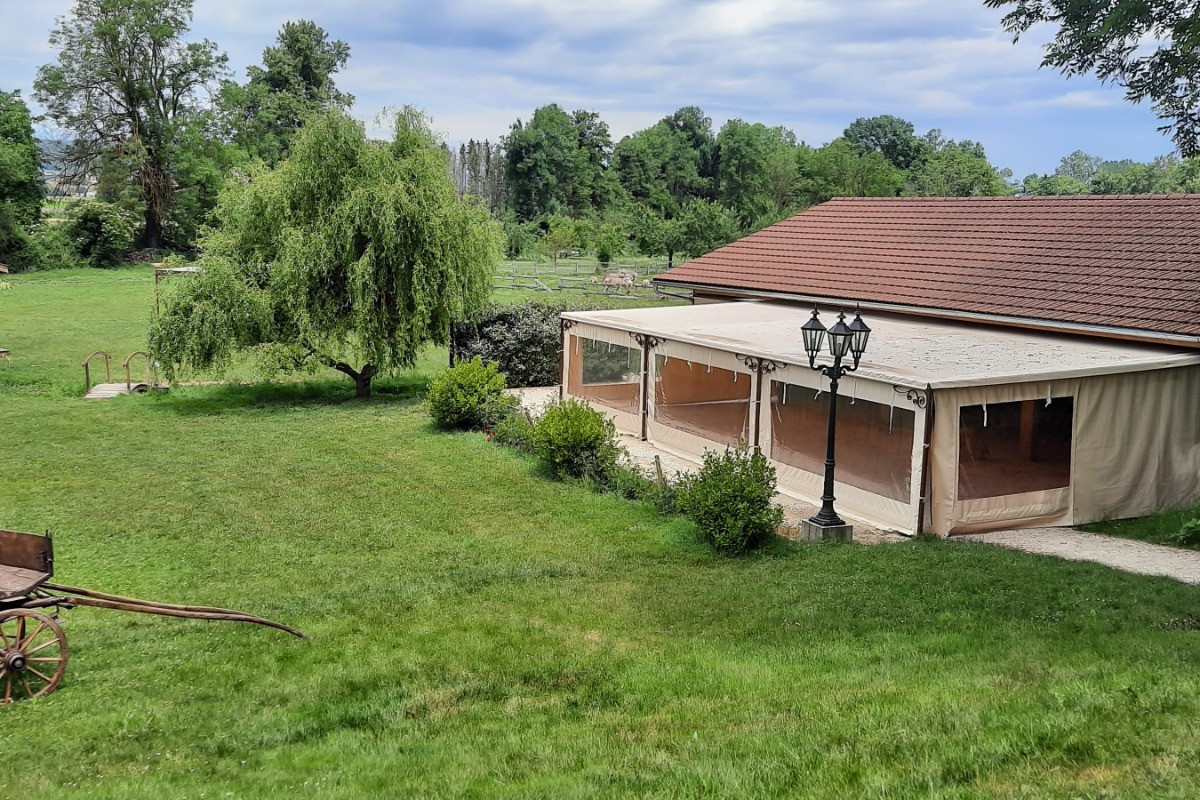 Gîte Moulin Piongo - Grande capacité et évènements mariages - salle sous chapiteau