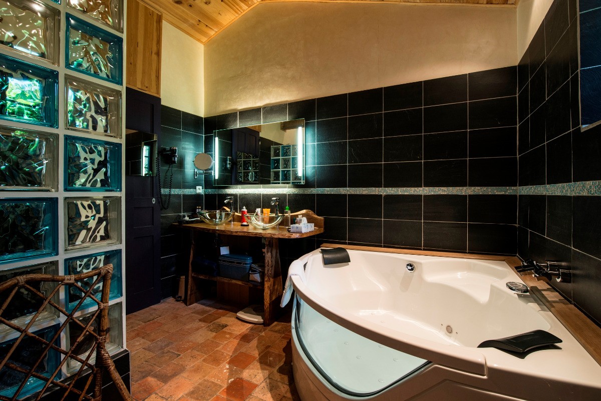 Jacuzzi/ balnéo 2 places privatif