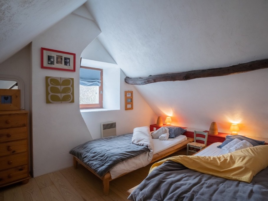 lits jumeaux et rangement 2 vacanciers