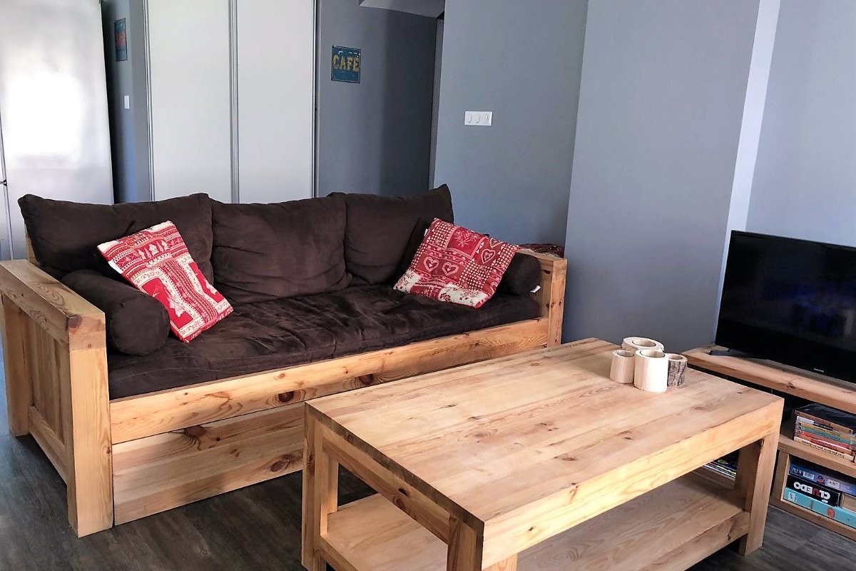 Spacieux appartement aménagé avec charme, au cœur du village-Côté salon