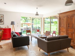 Séjour avec vue sur jardin