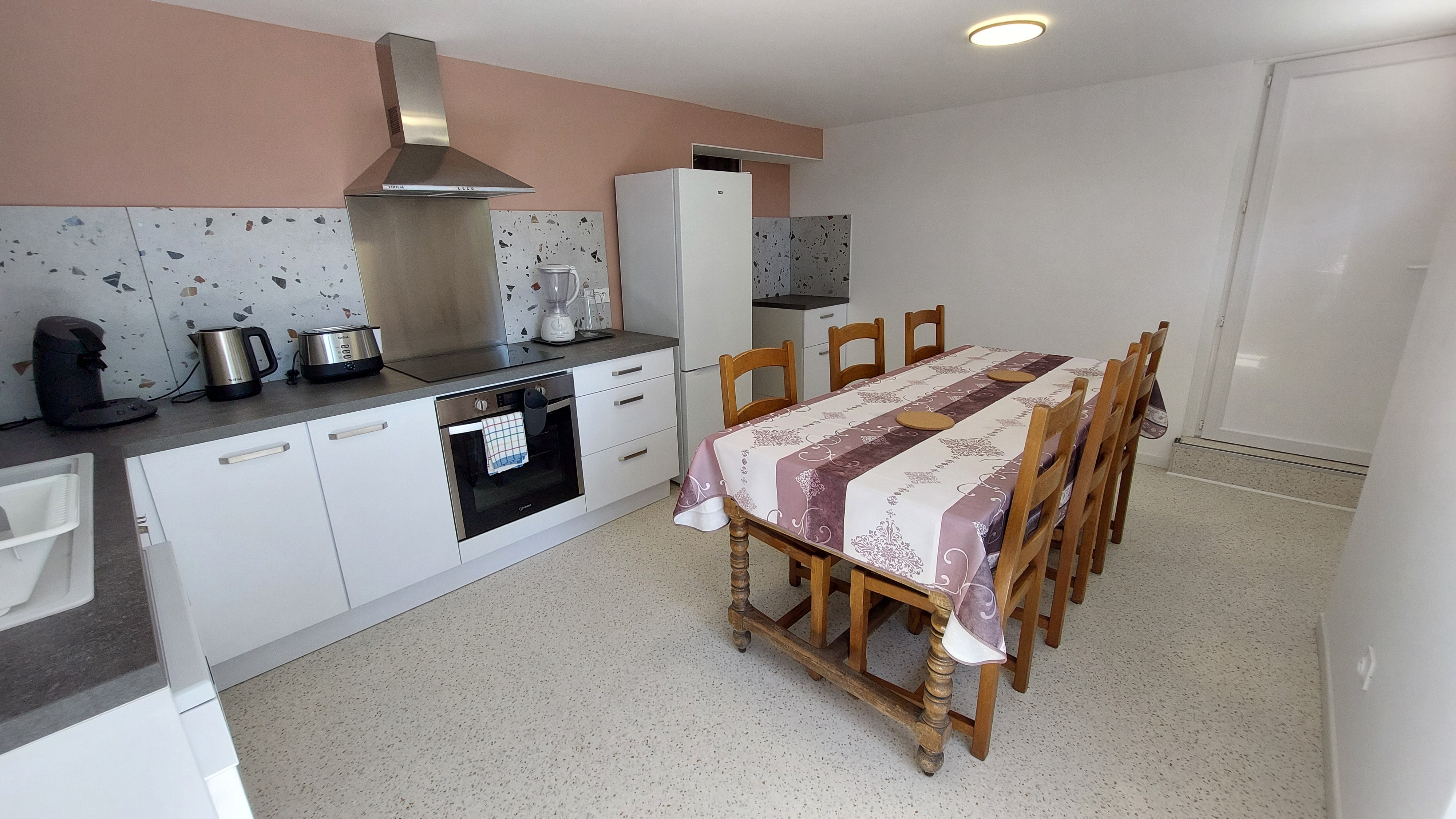 Cuisine équipée du gîte Jonquille pour 6 personnes