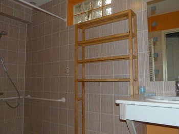 salle de douche, WC séparé au rez de chaussée