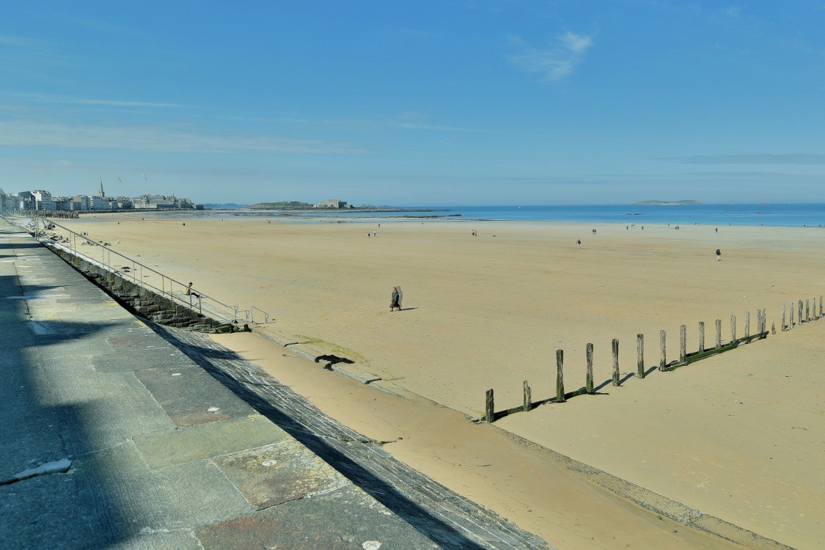 La plage du Sillon à quelques mètres.