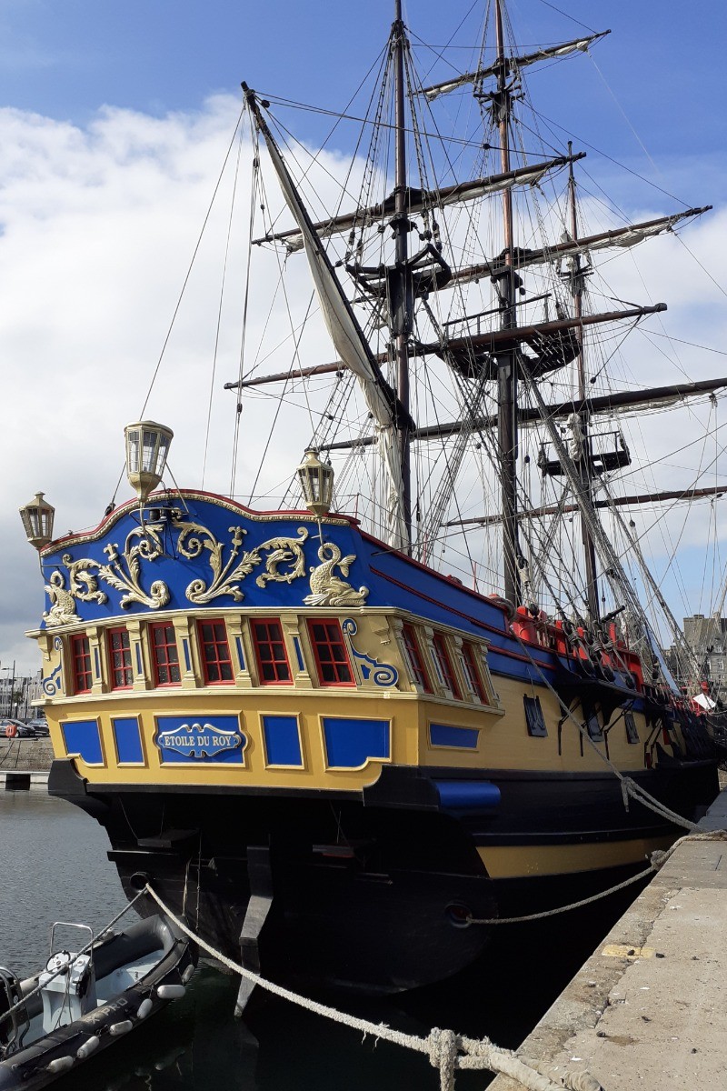 - Etoile du Roy  -  Port  St   MALO