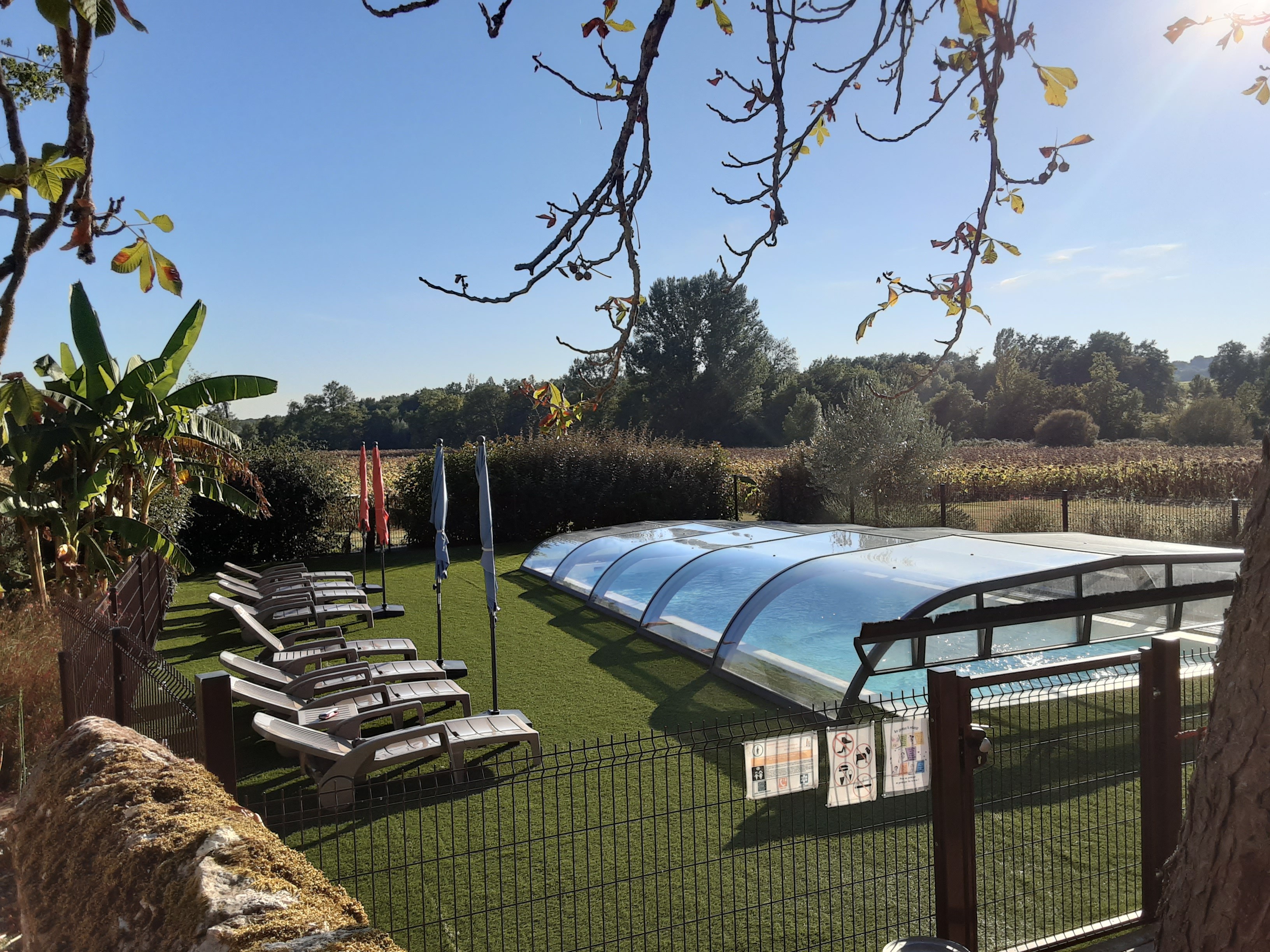 Piscine abritée