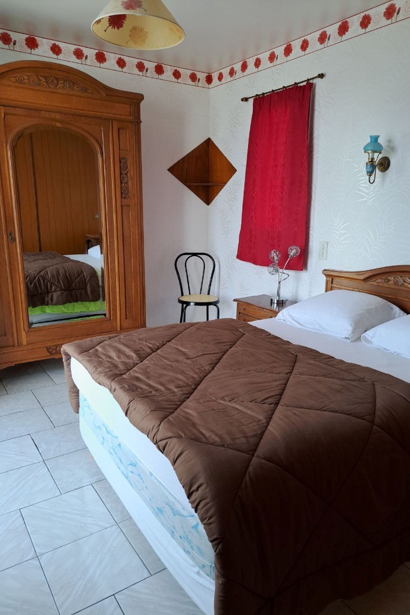 Maison familiale pour 6 personnes, avec jardin clos et garage, proche de la plage à pieds, St Denis d'Oléron, ile d'Oléron, en Charente maritime