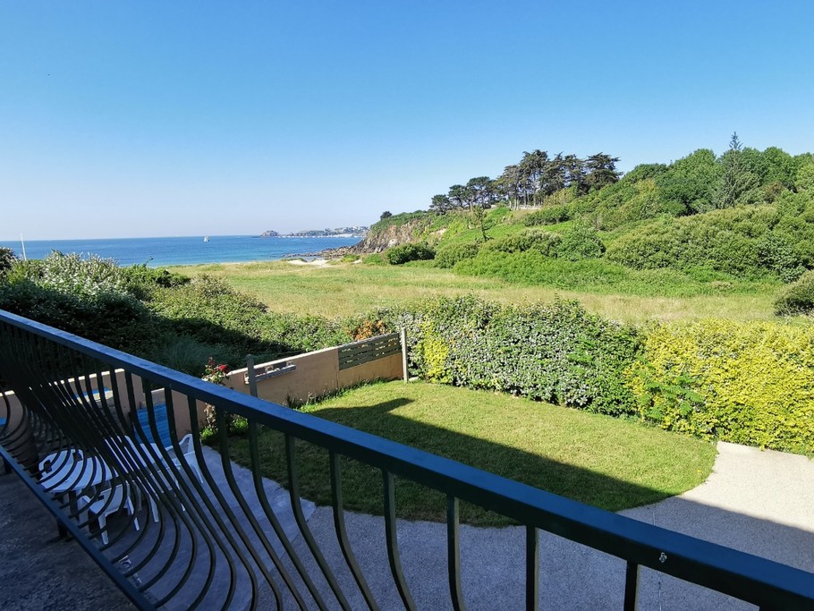 balcon pour admirer la vue sur la mer