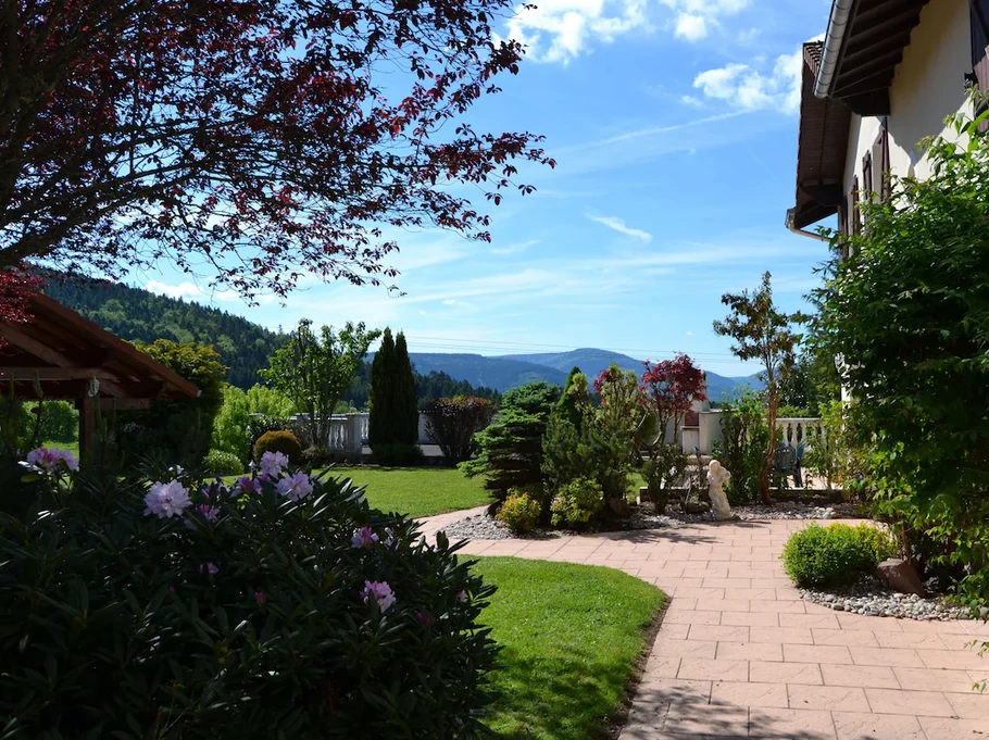 "La Promenade des Dames" group accommodation, a fully renovated former farmhouse