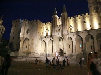 Palais des Papes crédit A.Hocquel/VPA