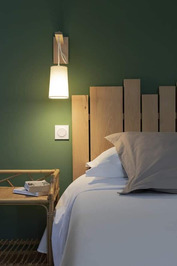 Lassenat, chambre Côté jardin, esprit scandinave et vintage