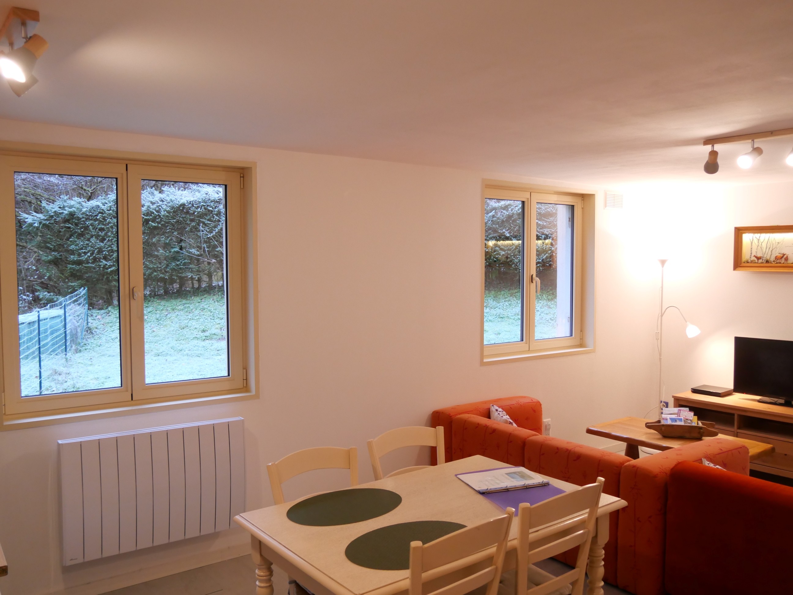 Salle à manger gîte Myrtille - Marmonfosse