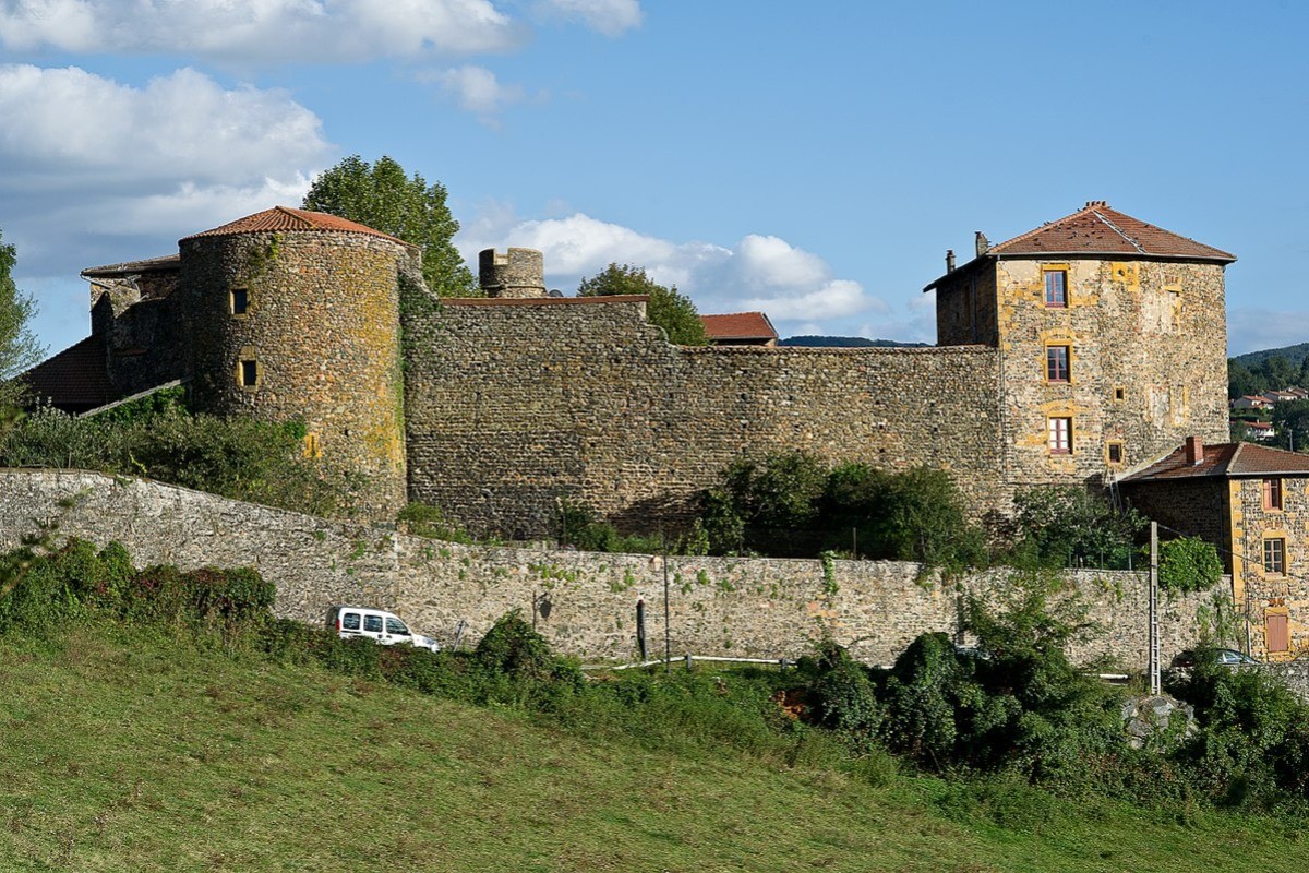 château de Montbloy à Sain bel