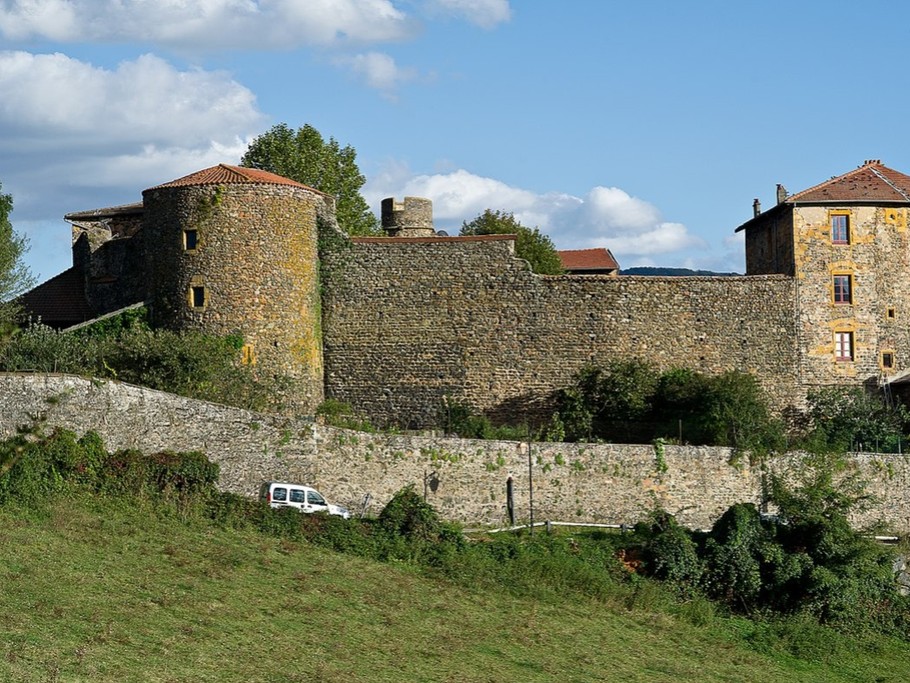 château de Montbloy à Sain bel