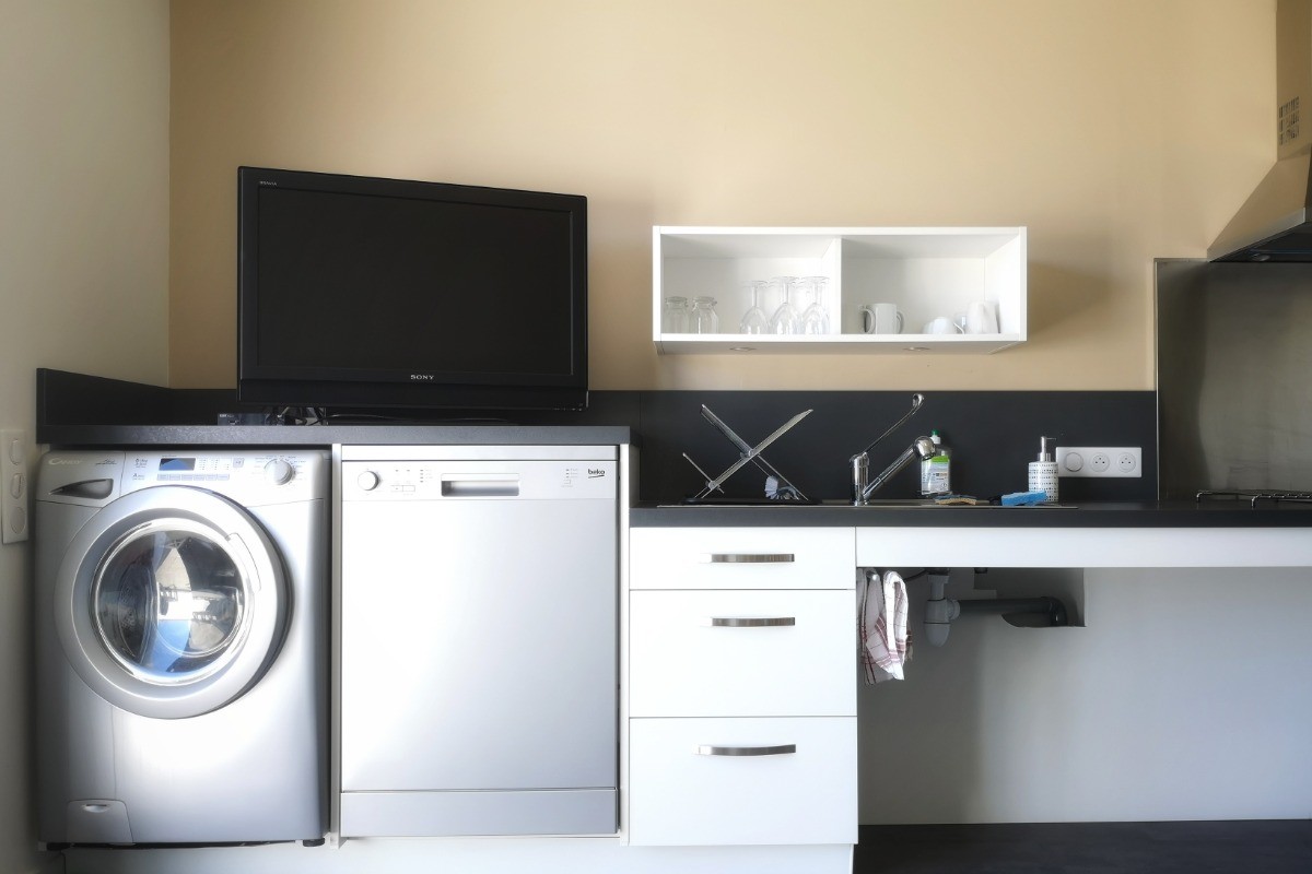 lave linge séchant et lave vaisselle