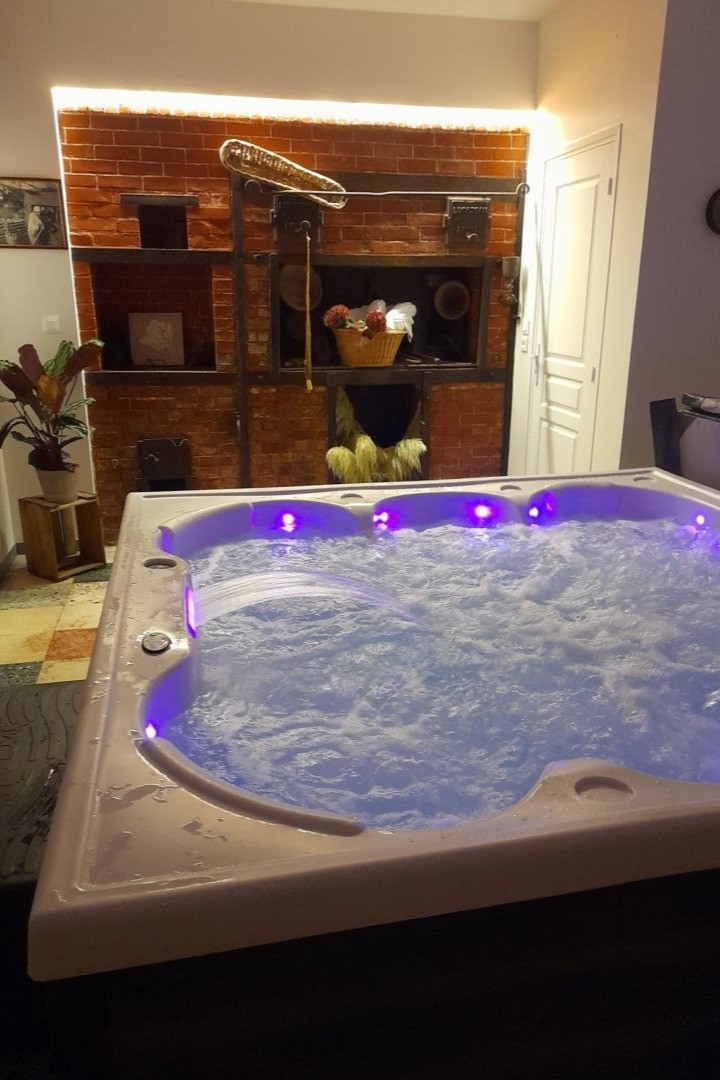 jacuzzi