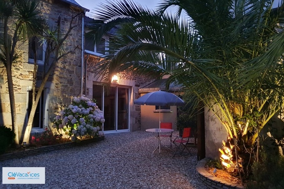 Clévacances, le coin salon côté cour