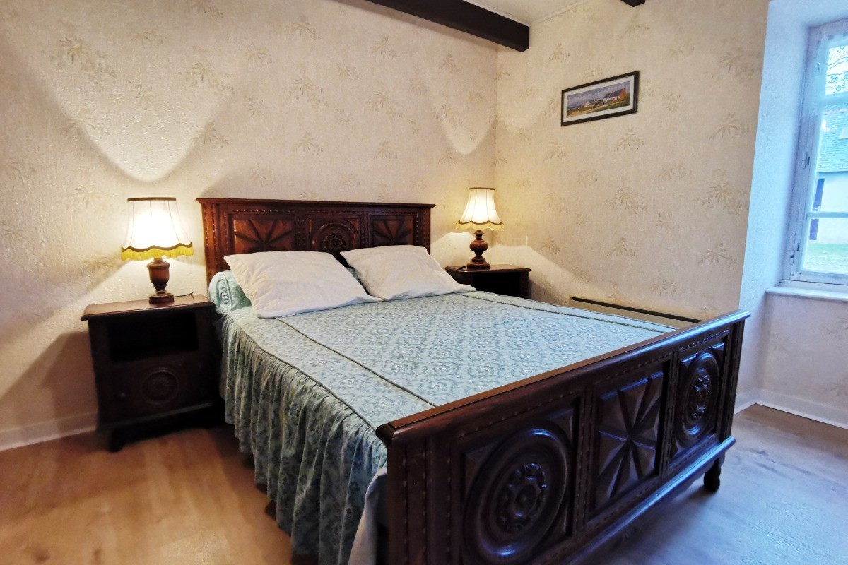 RDC: chambre 1 avec lit 140
