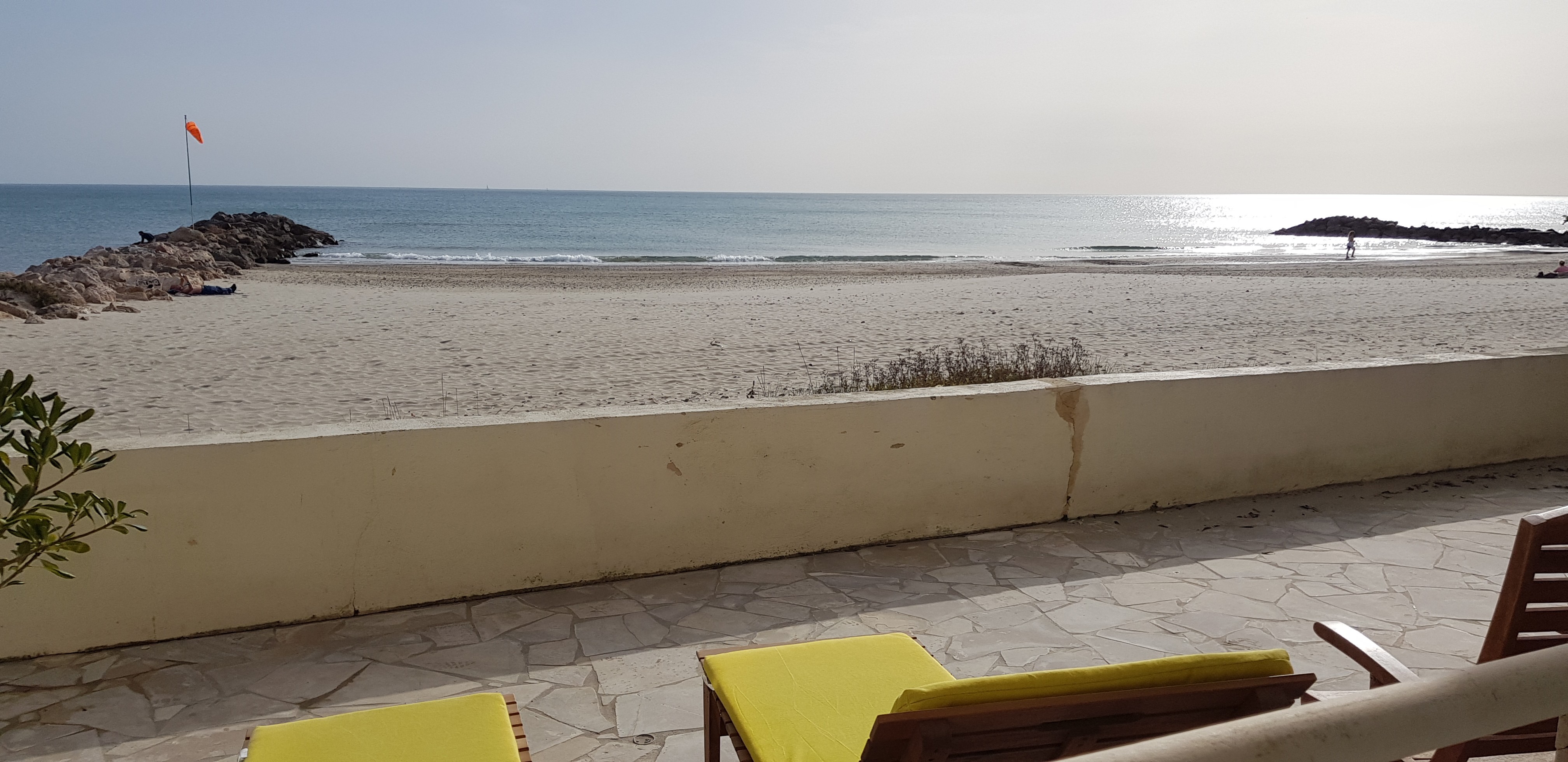Vue mer depuis l’appartement, pour un séjour calme et dépaysant sur le littoral de l’Hérault