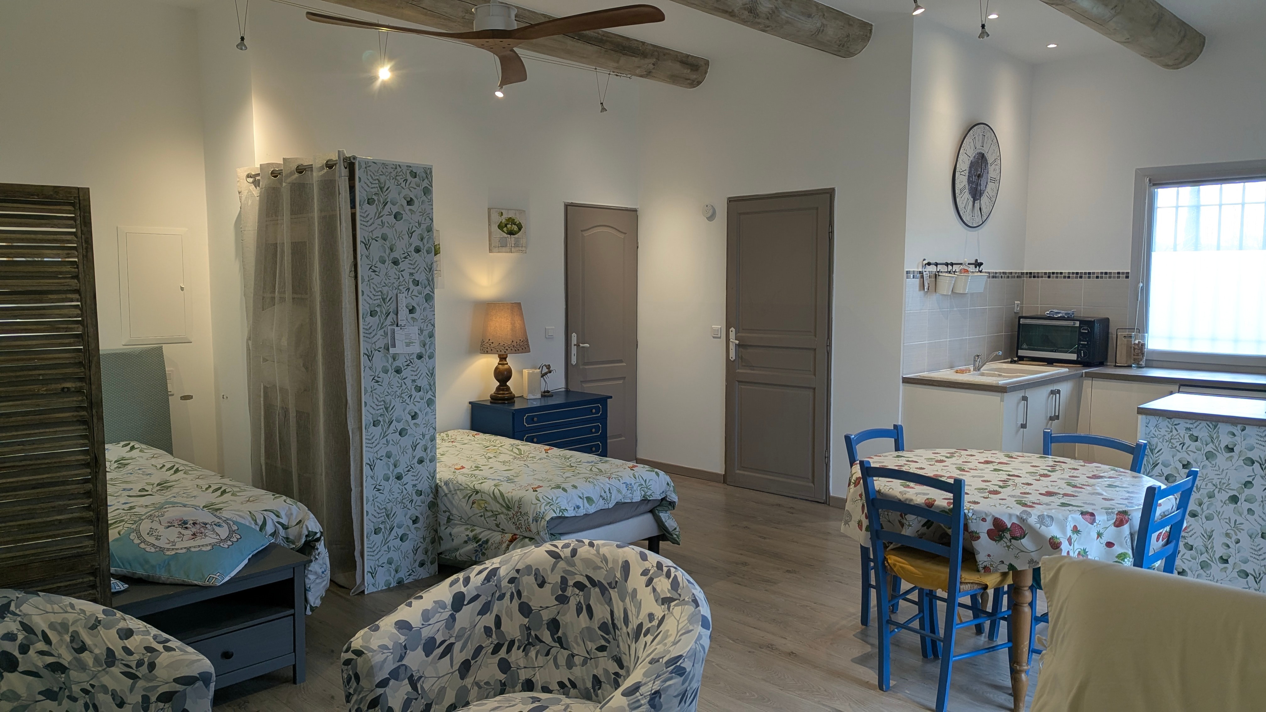 interior gite le petit luberon