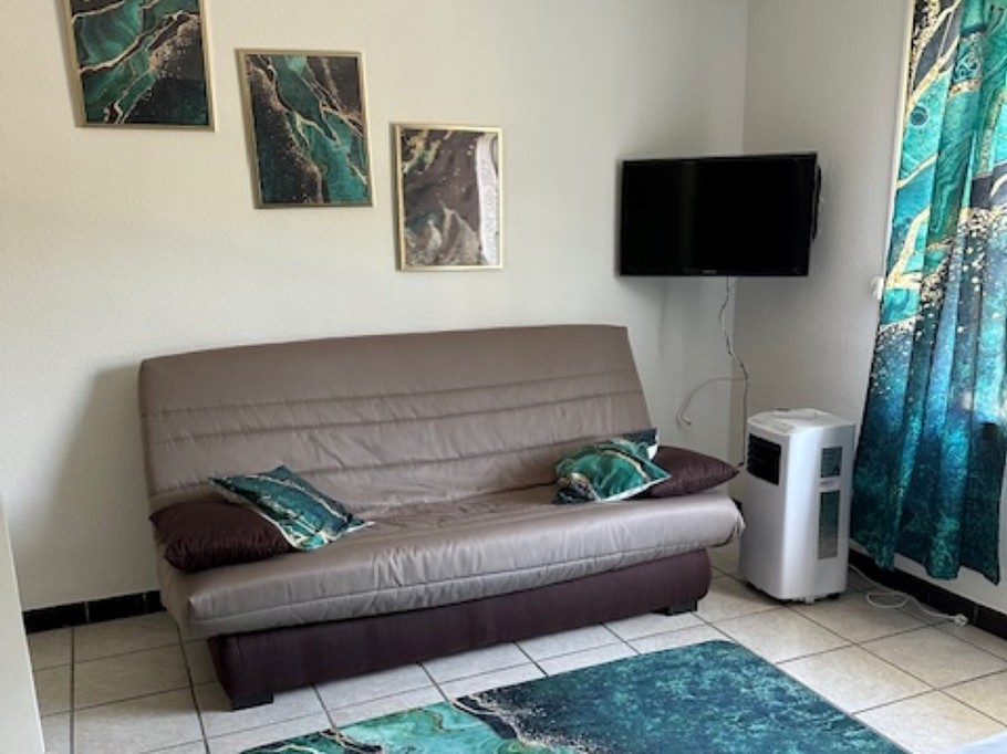Second bedroom
