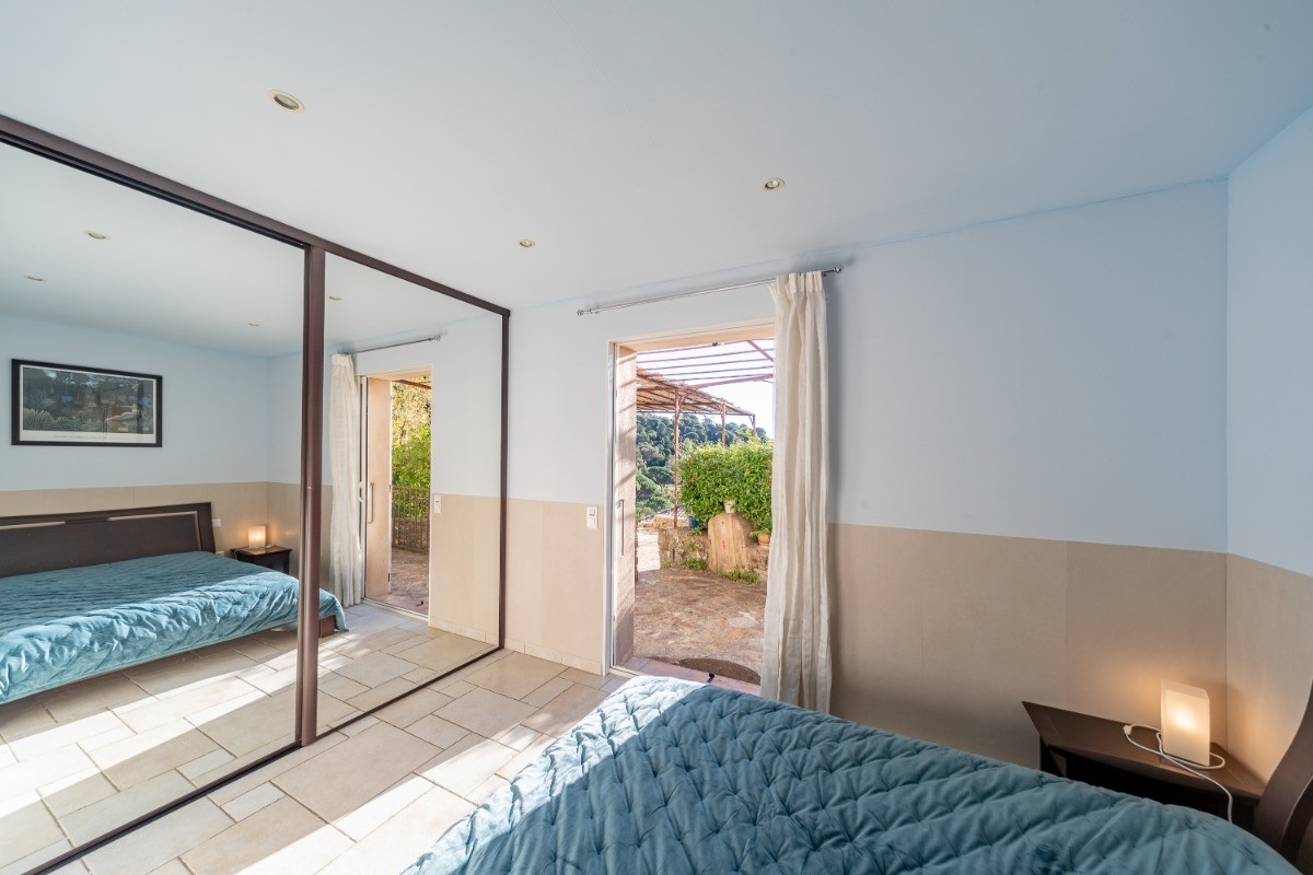 Chambre bleue en rez de chaussée