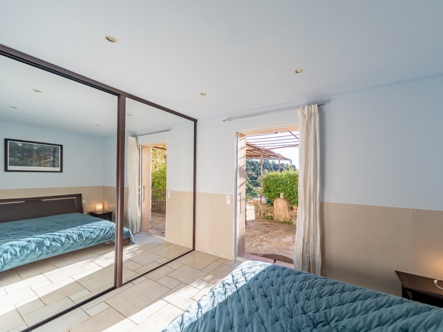 Chambre bleue en rez de chaussée