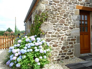 ENTRÉE DE LA MAISON