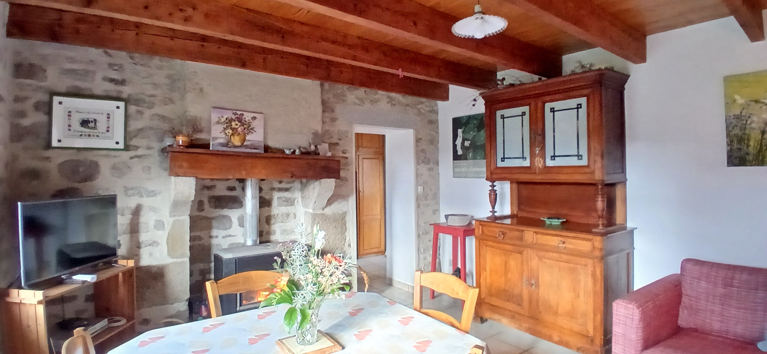 La Petite Maison, Faux  Mazuras : le salon / salle à manger