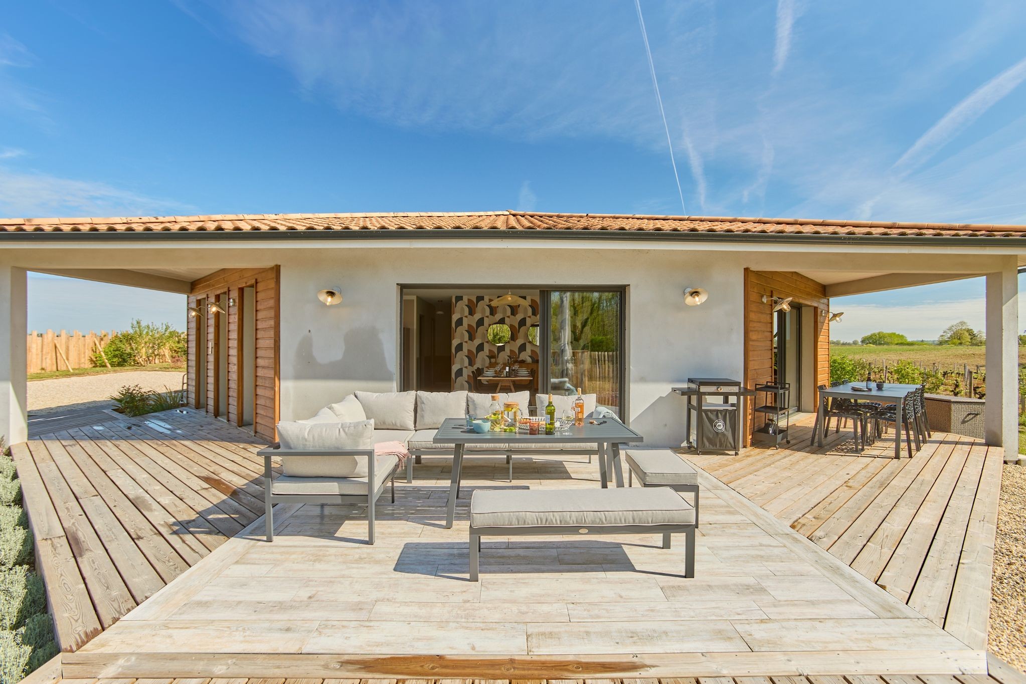 Le Domaine des Sables classé 4 étoiles avec piscine chauffée et sécurisée, à Cérons, Gironde au milieu des vignobles