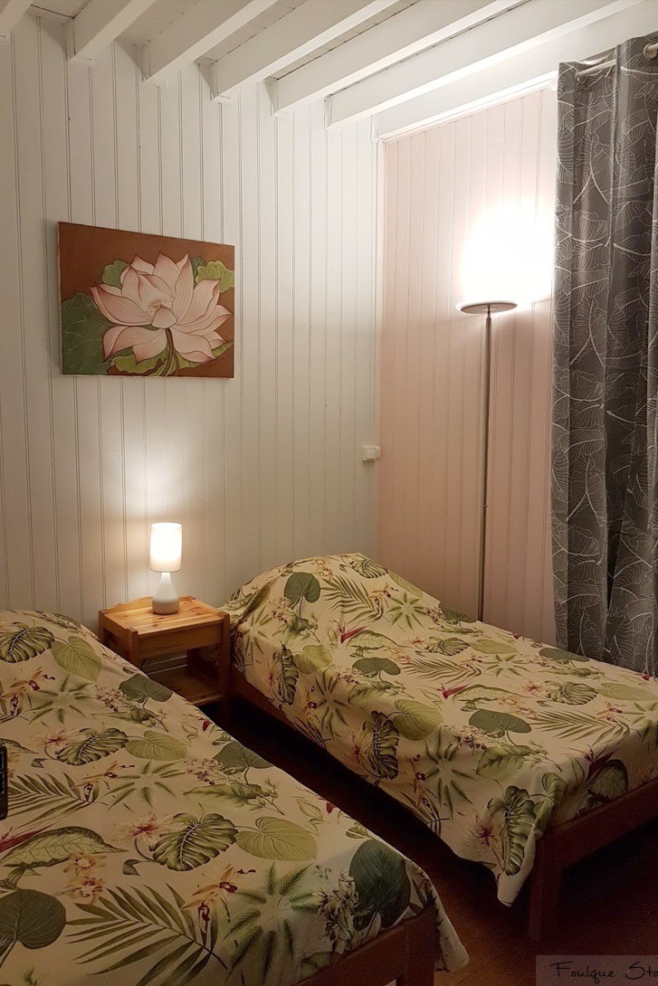 "Flora" : petite chambre 2 lits