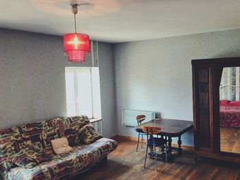 Chambre d'amis - Clic-clac, table de bureau et rangements