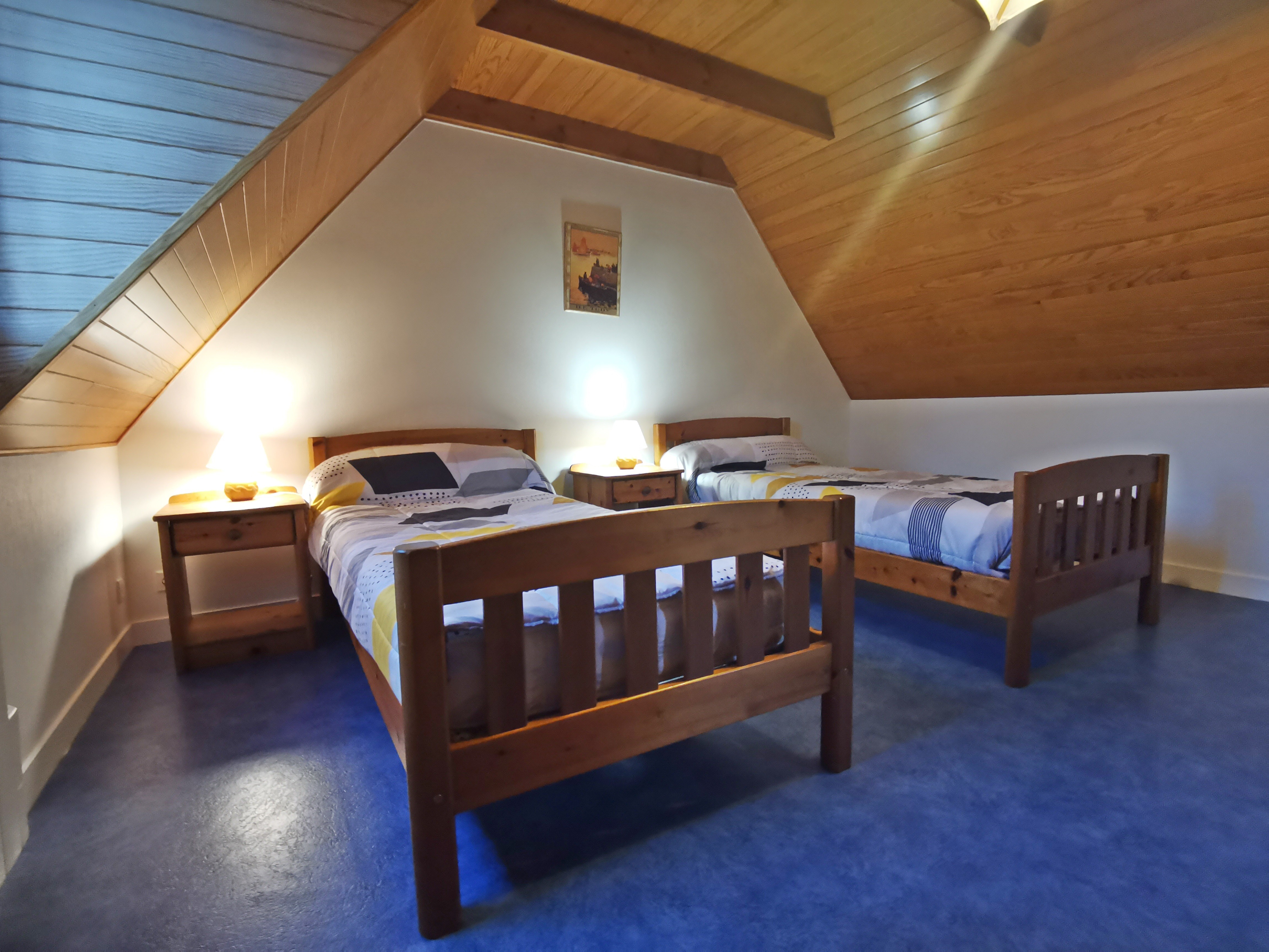 Etage: Chambre 2 - 2 lits 90