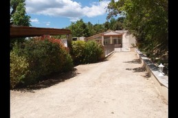 Jardin, et auvent à voitures - La Grangeonne 2 (Esparron, Verdon, Provence)