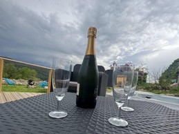 L'extérieur - Gîte Ukhutula , Vollore-Montagne , Puy-de-Dôme , Auvergne