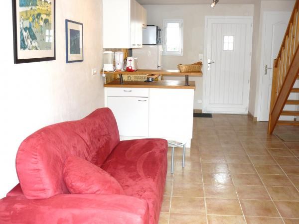 La cuisine américaine, vue de la salle de séjour