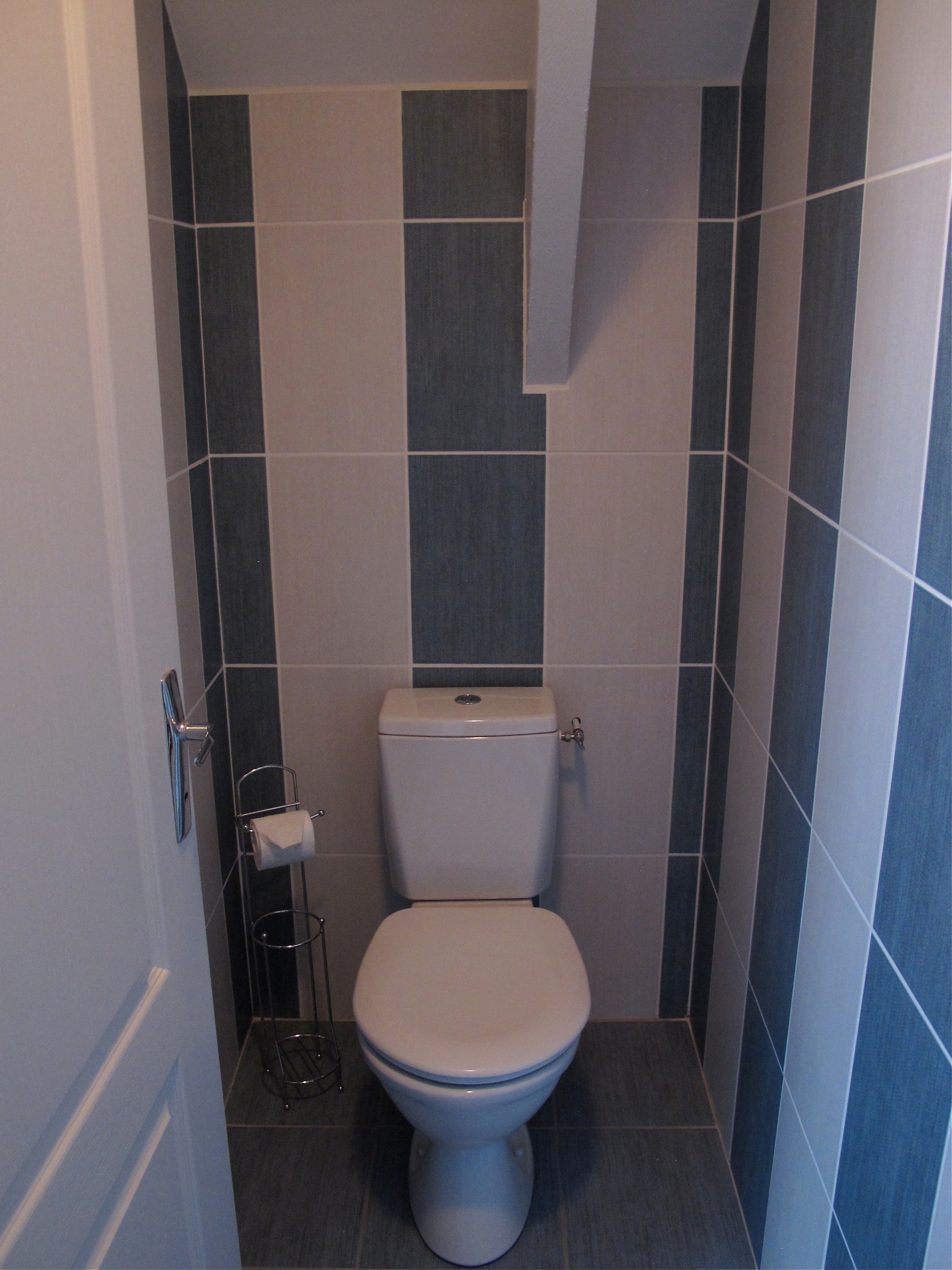 Toilettes séparées privatives, entièrement carrelées, de la chambre parentale "Cayeux"