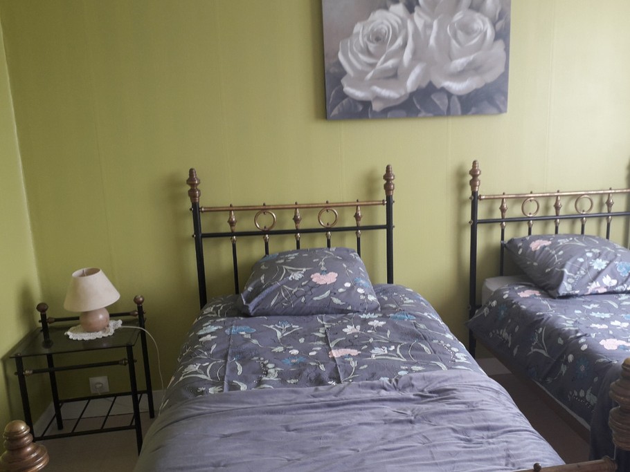 Chambre avec 2 lits de 90 cm