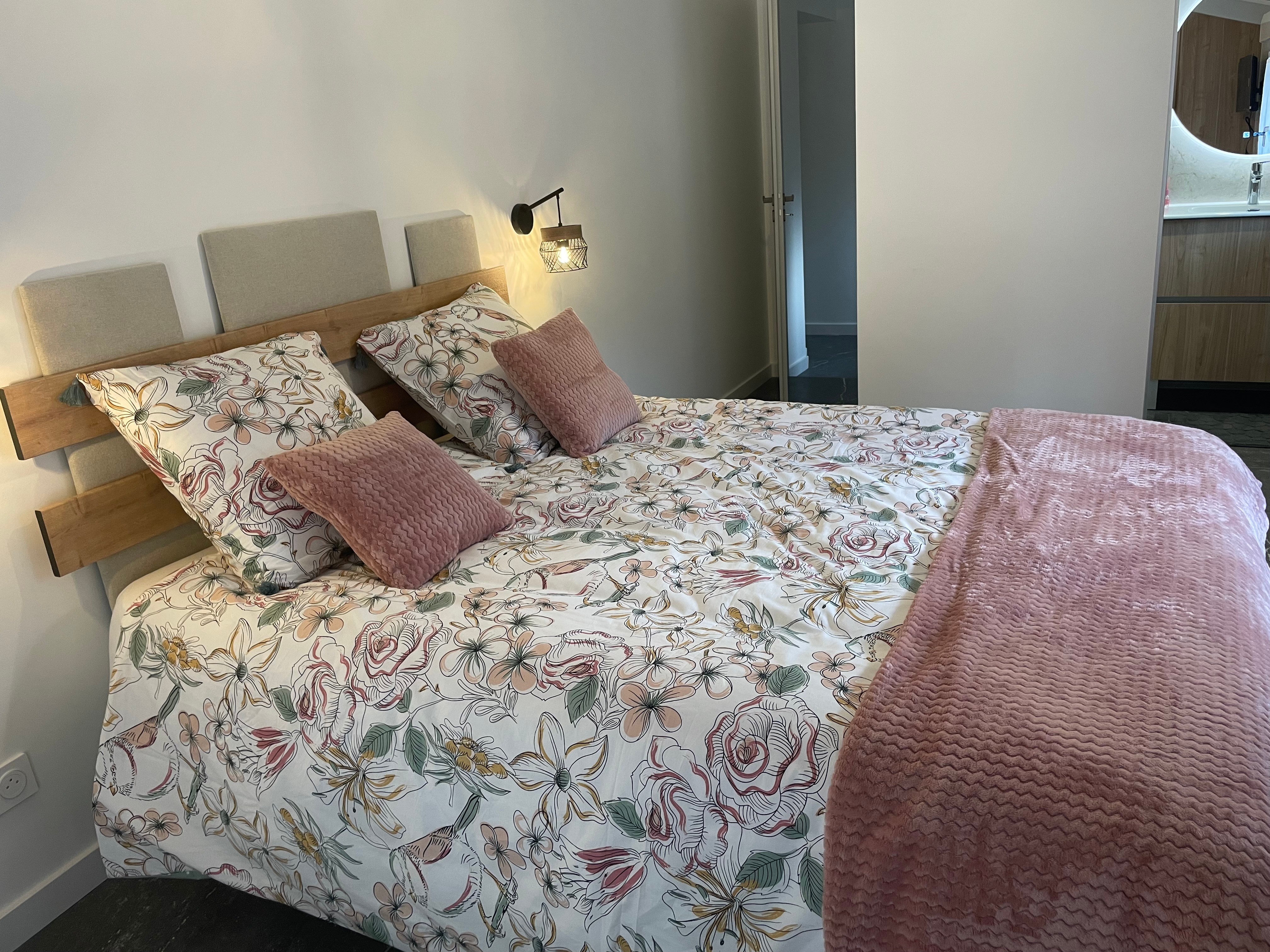 Gîte d'Hybère - Chambre florale