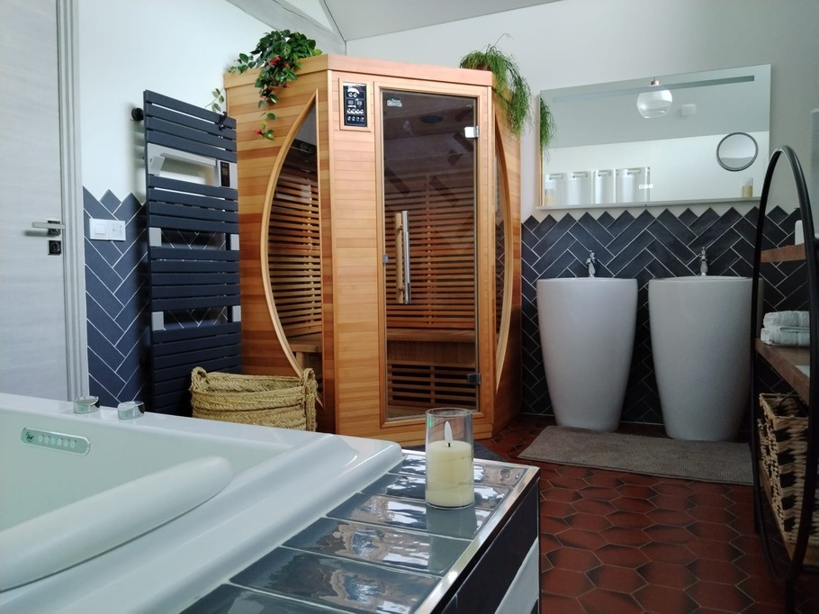 Cocon des Layes - SDB avec Sauna