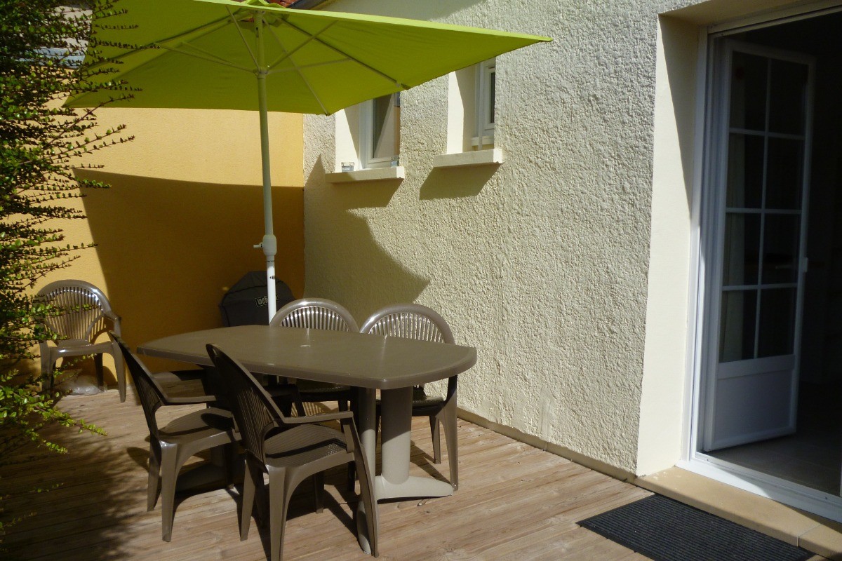 Port en bessin location de vacances La petite maison terrasse