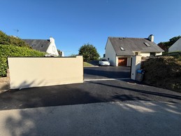 Cour - stationnement : 5 voitures