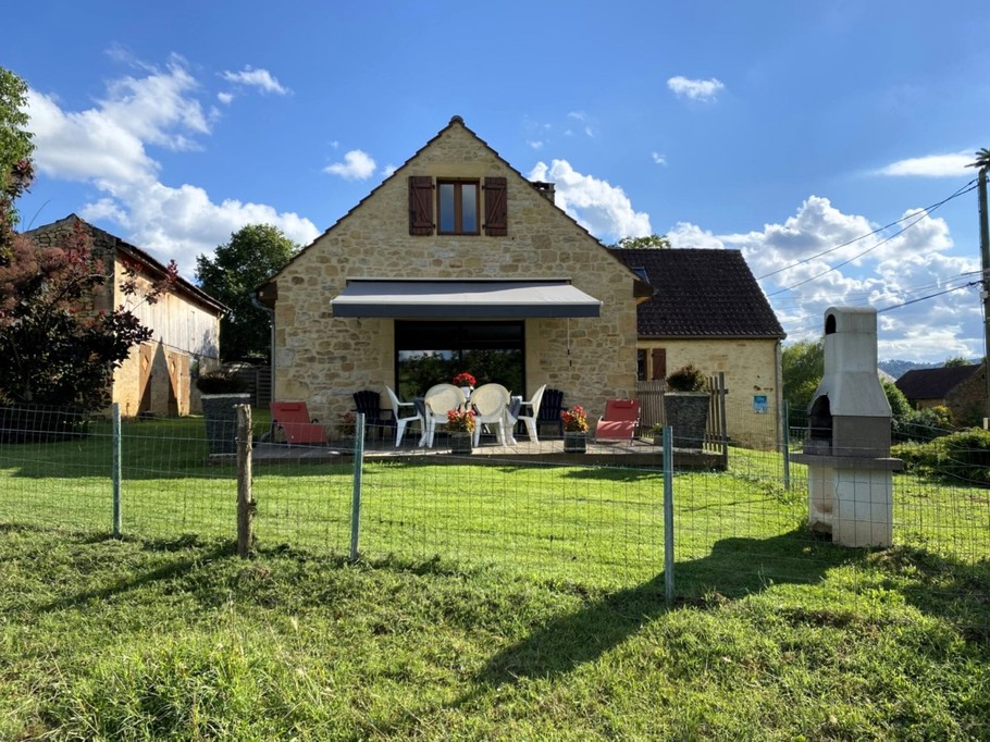 Gîte Rouffiac jardin et terrasse ensoleillée