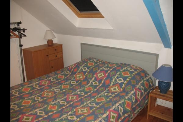 Chambre 1 lit 140 à l'étage