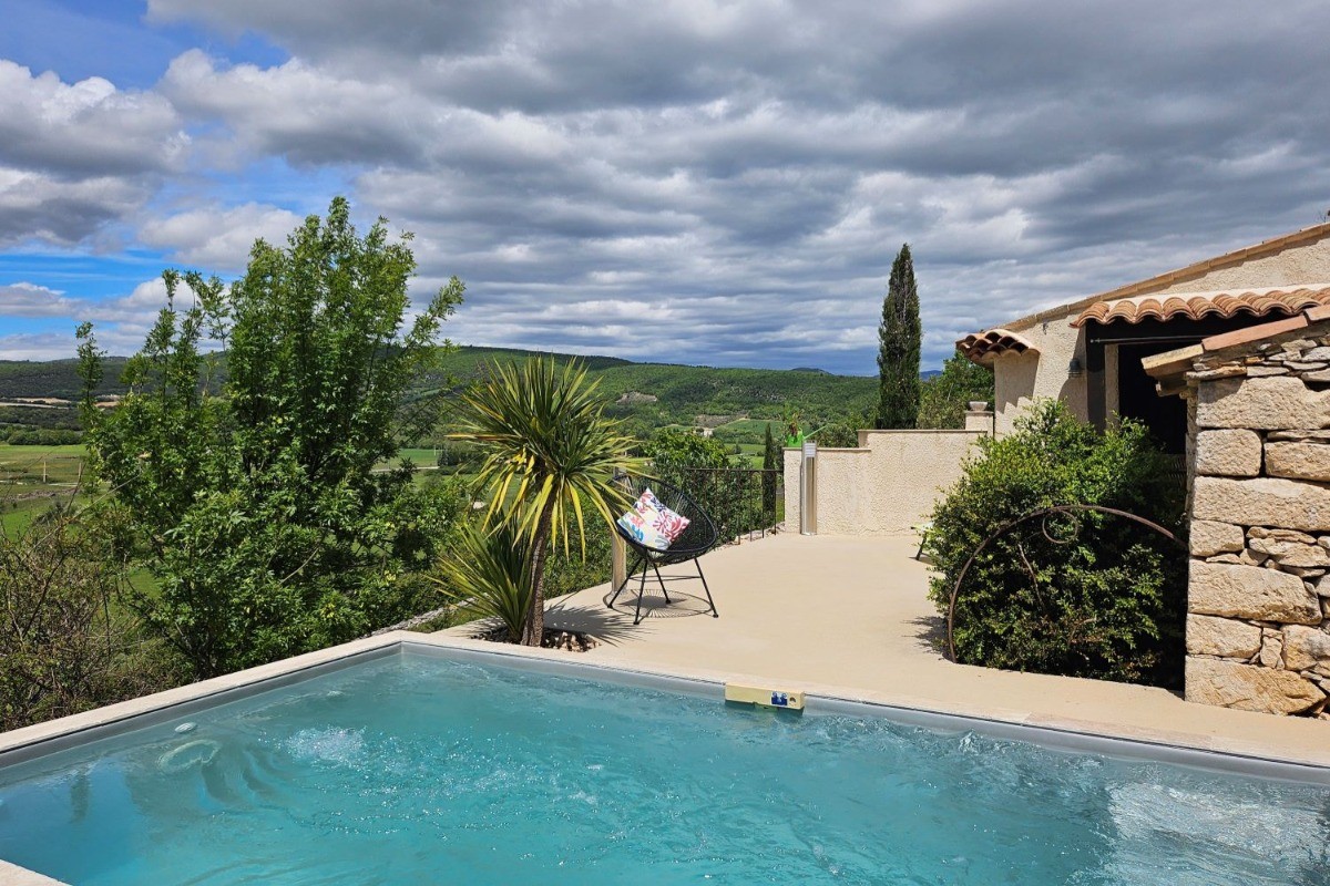 Vue panoramique depuis la terrasse, Gîte le Larès, Domaine la Melette