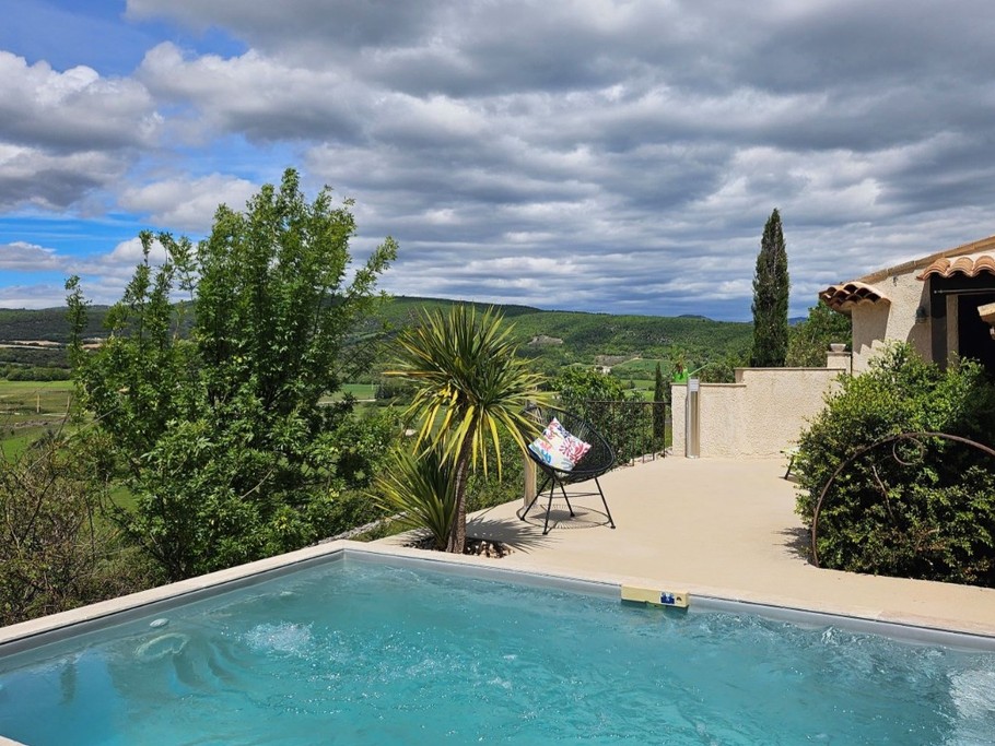 Vue panoramique depuis la terrasse, Gîte le Larès, Domaine la Melette