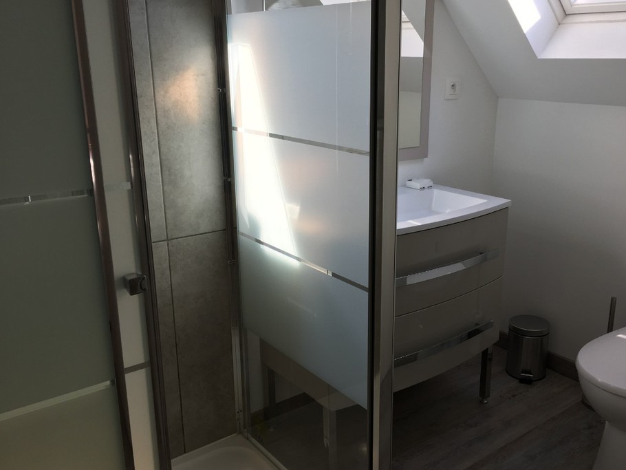 Location Drouin, Paimpol, espace intérieur, Etage, salle d'eau - WC