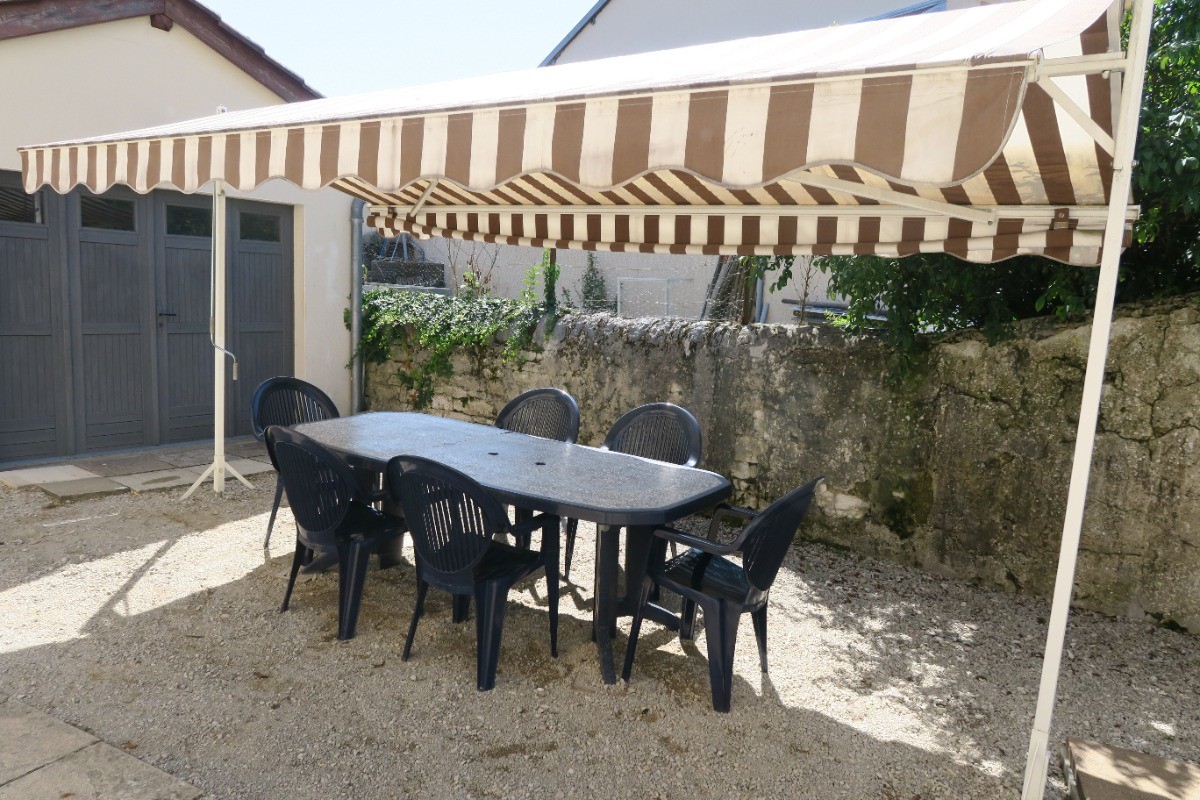 terrasse extérieure ombragée