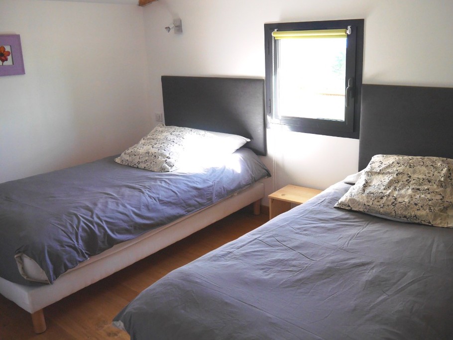 chambre 2 étage accessible en passant par le dortoir