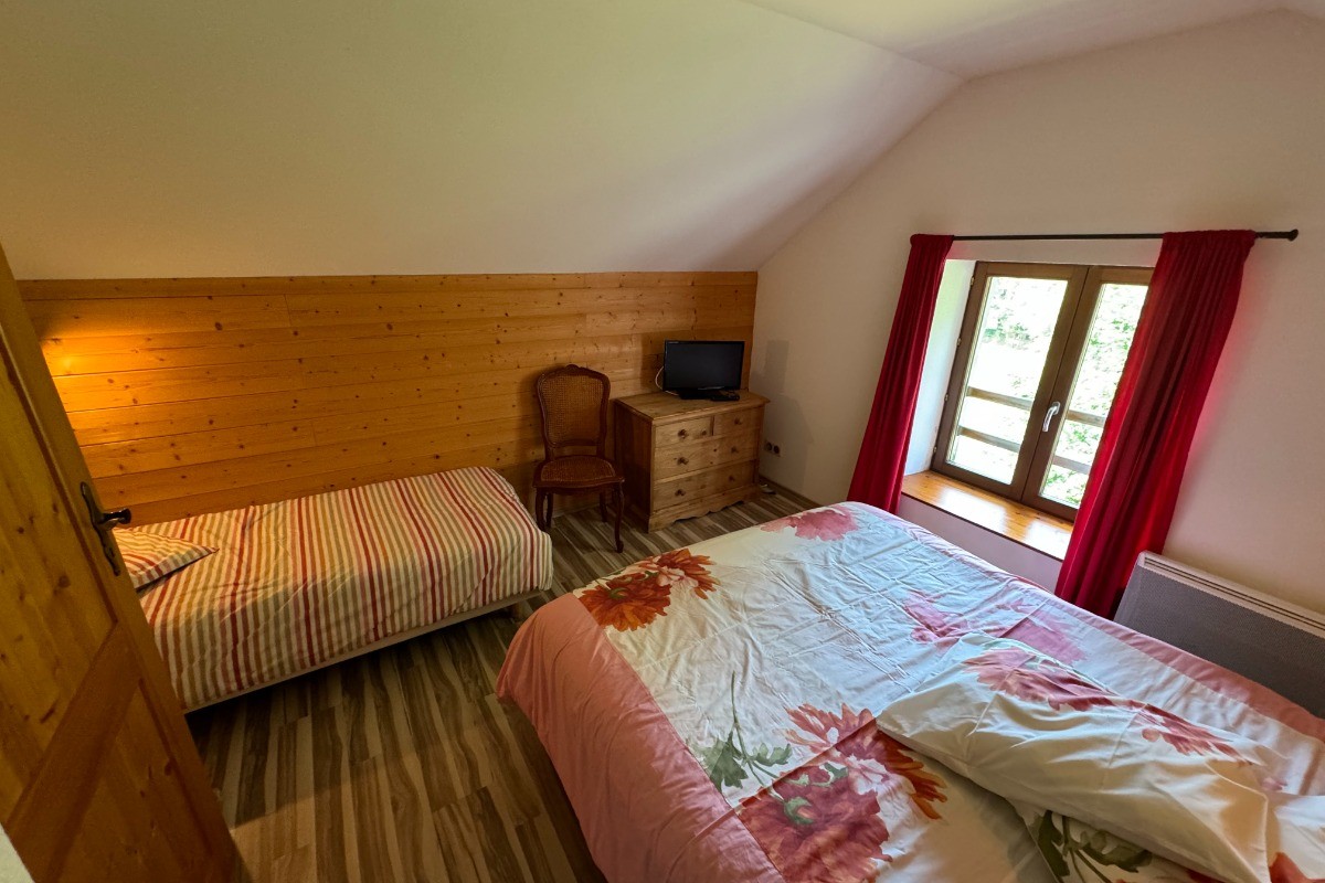 Chambre 2 - Gîte Gentiane - Domaine de la Prairie des Prés